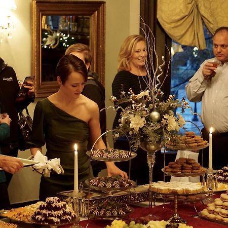 Louisville Bourbon Inn المظهر الخارجي الصورة