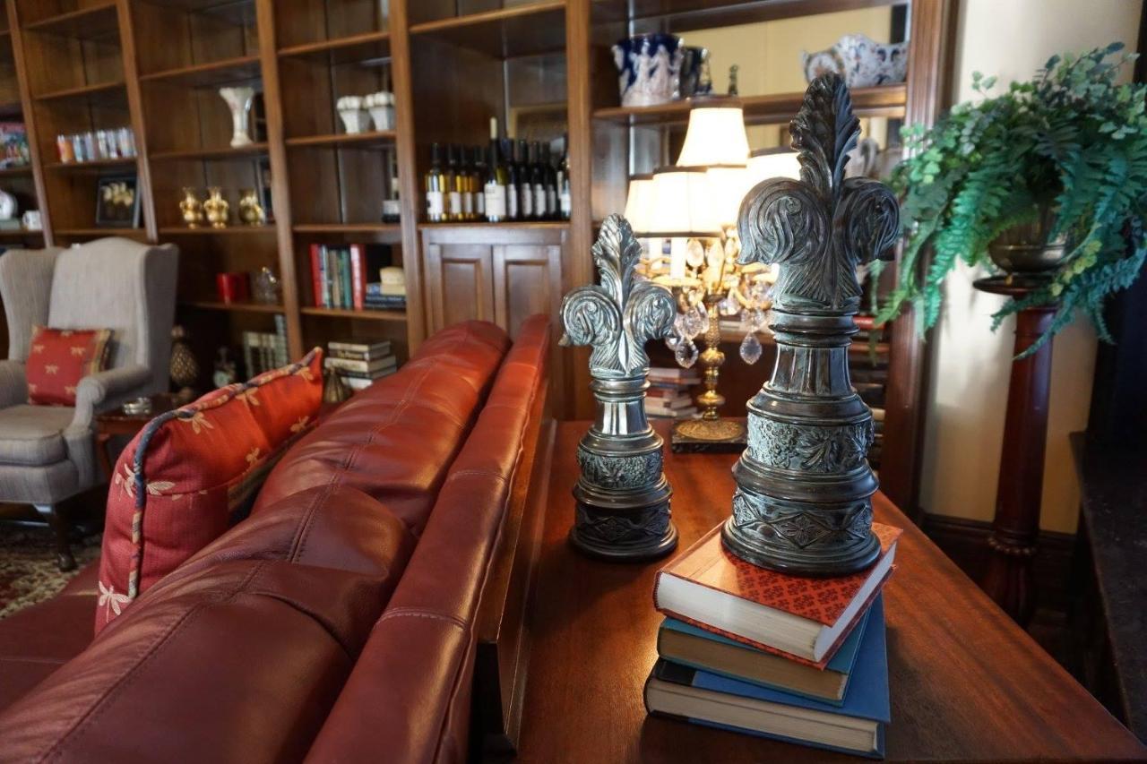 Louisville Bourbon Inn المظهر الخارجي الصورة