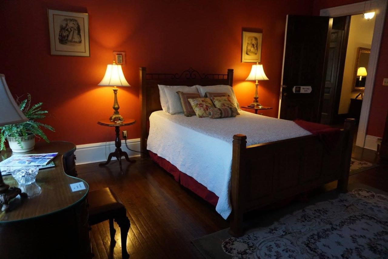 Louisville Bourbon Inn المظهر الخارجي الصورة