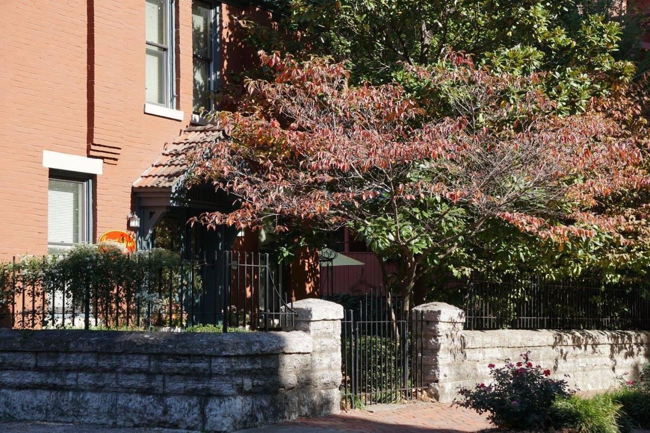 Louisville Bourbon Inn المظهر الخارجي الصورة