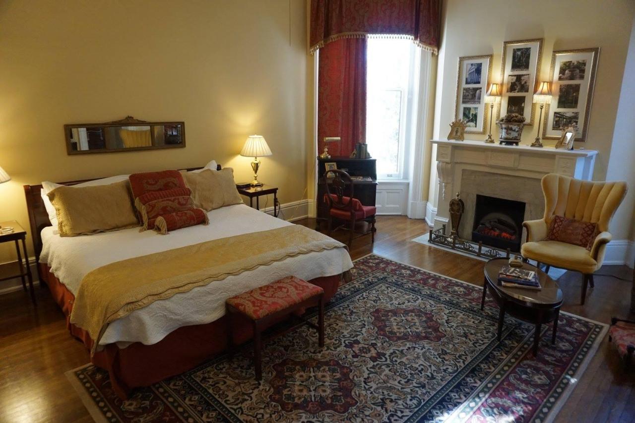 Louisville Bourbon Inn المظهر الخارجي الصورة