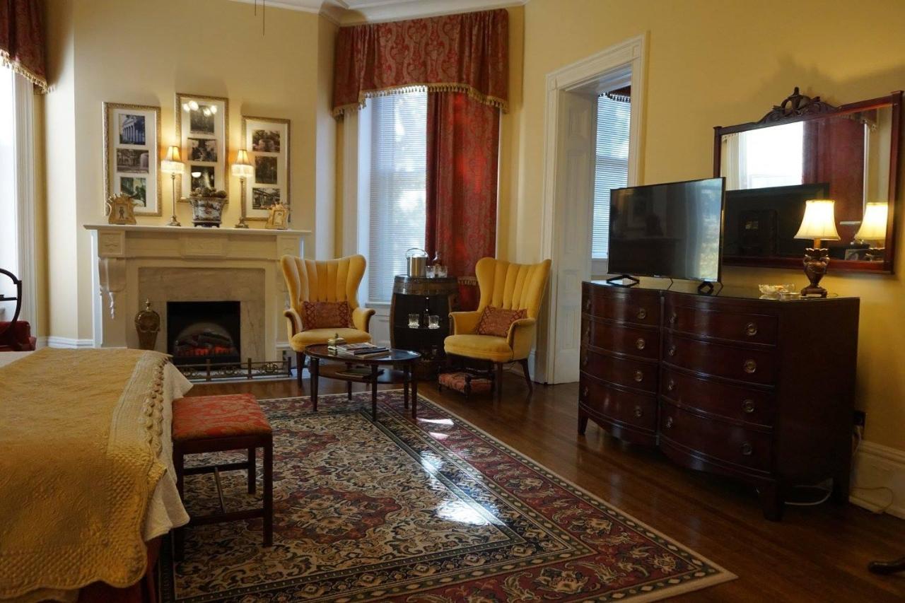 Louisville Bourbon Inn المظهر الخارجي الصورة
