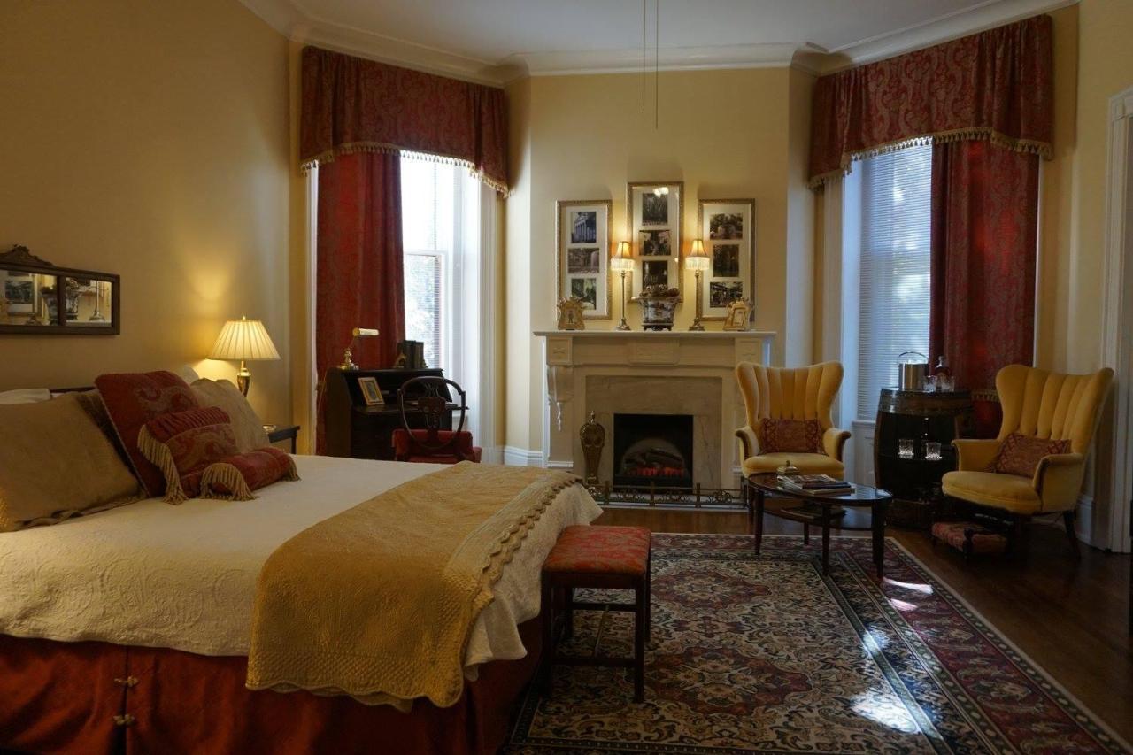Louisville Bourbon Inn المظهر الخارجي الصورة