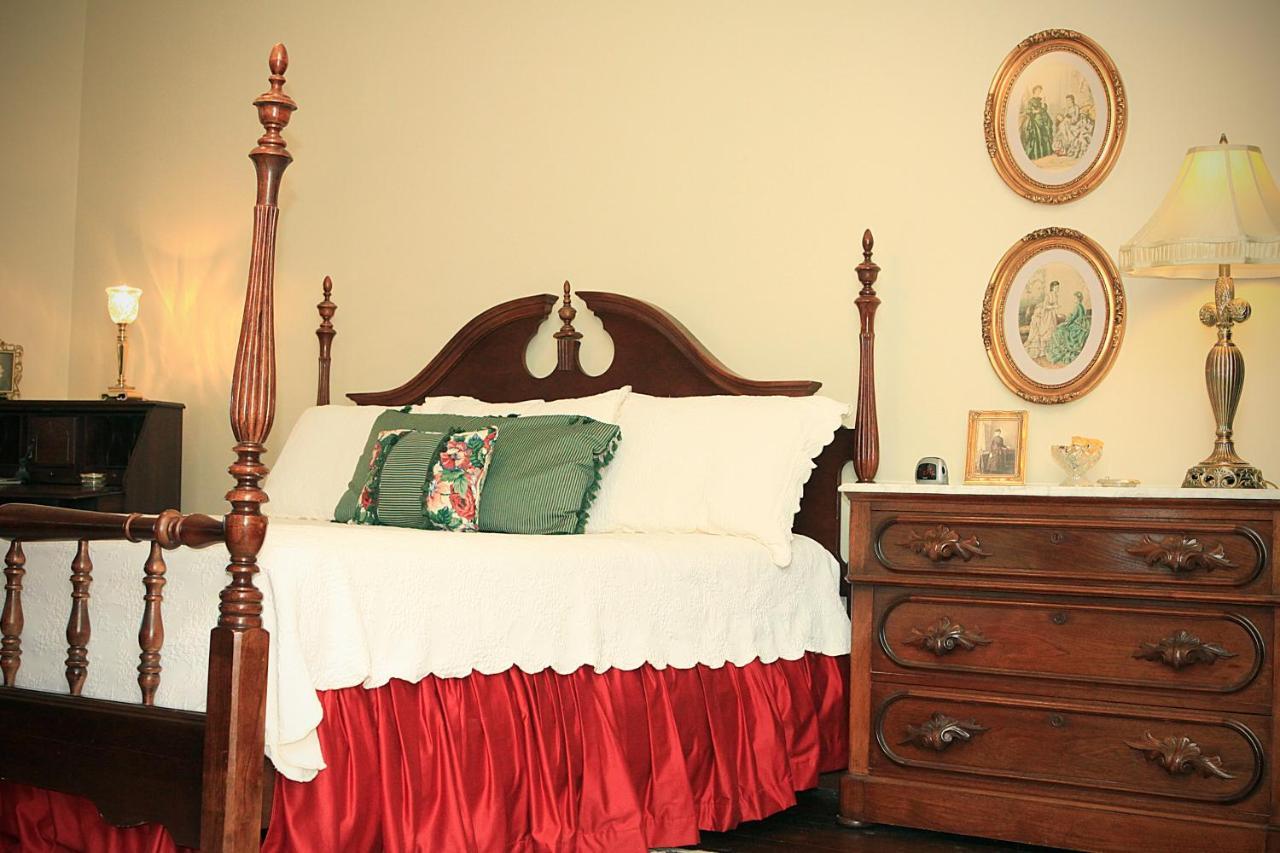 Louisville Bourbon Inn المظهر الخارجي الصورة