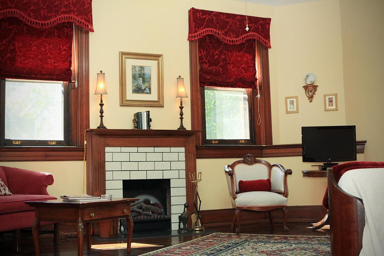 Louisville Bourbon Inn المظهر الخارجي الصورة